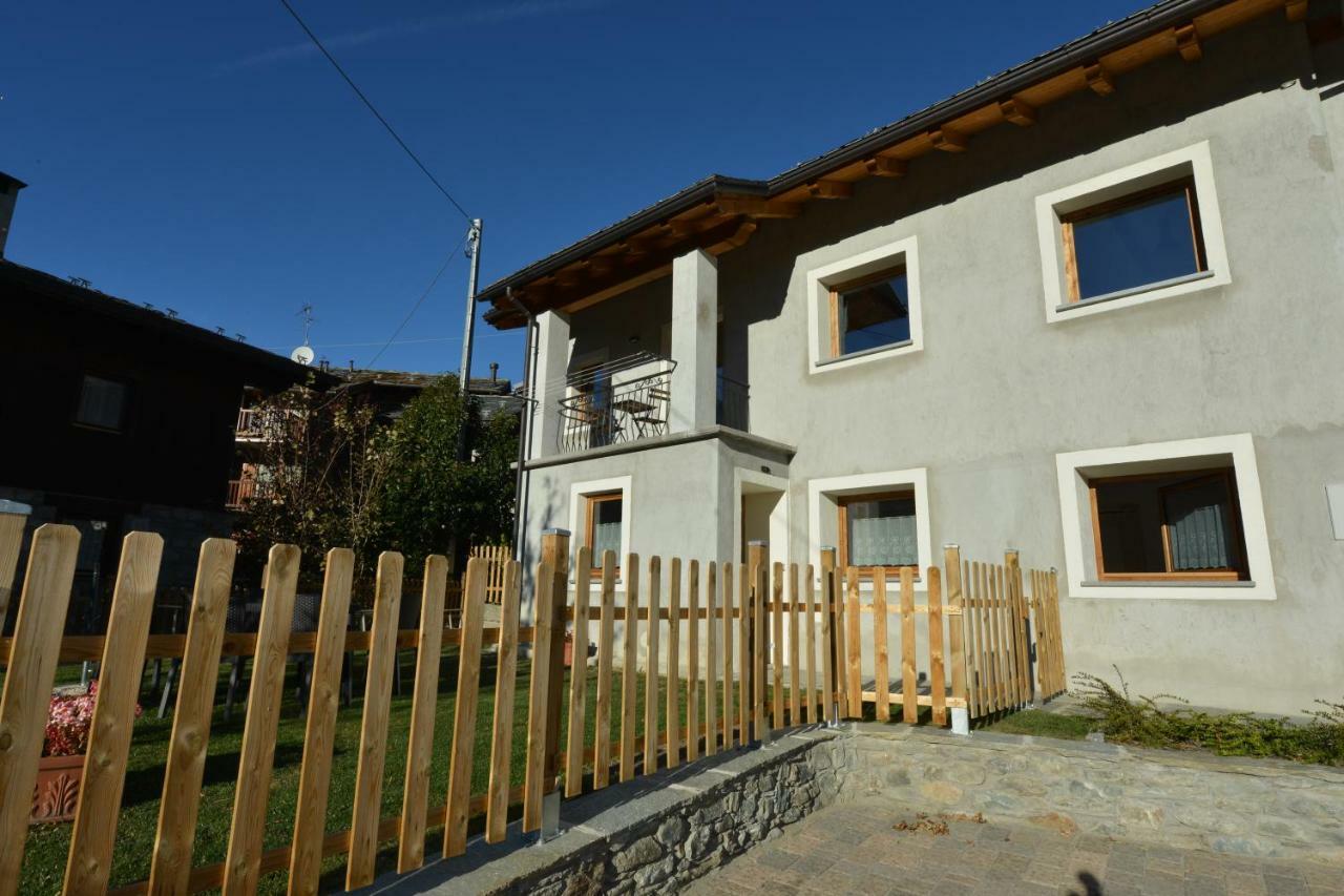 Lo Metcho Dou Bino Apartment Antey-Saint-Andre Exterior photo